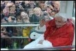 Benot XVI acclam par la foule des fidles  l'issue de la messe en plein air  Lourdes</HeadLine></NewsLines><AdministrativeMetadata><Provider><Party FormalName=